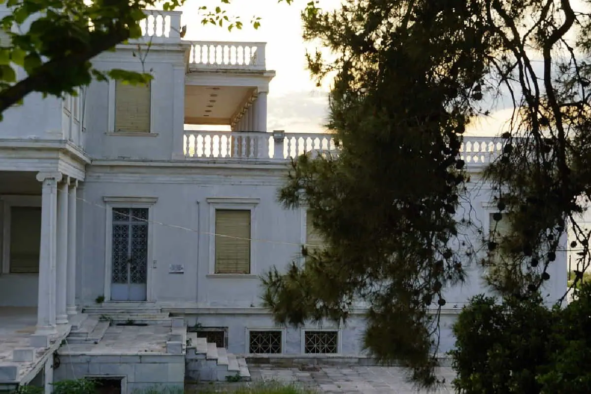 Ρημάζει το «Παλατάκι» της Θεσσαλονίκης, γνωστό και ως «Κυβερνείο» - Τελευταίος κάτοικος ο Νίκος Τσιαρτσιώνης Ρημάζει το «Παλατάκι» της Θεσσαλονίκης, γνωστό και ως «Κυβερνείο» – Τελευταίος κάτοικος ο Νίκος Τσιαρτσιώνης