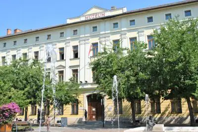 …γιατί δεν έδρεψες τα ροδα της Πιερίας - Σκέψεις και συγκρίσεις με αφορμή τη συζήτηση για το μουσείο πόλης της Κατερίνης …γιατί δεν έδρεψες τα ροδα της Πιερίας – Σκέψεις και συγκρίσεις με αφορμή τη συζήτηση για το μουσείο πόλης της Κατερίνης