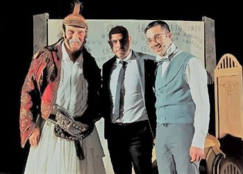 «Αικατερίνεια»: Θερμό χειροκρότημα για τον «Γέρο του Μοριά» & τον Αλμπέρτο Εσκενάζυ