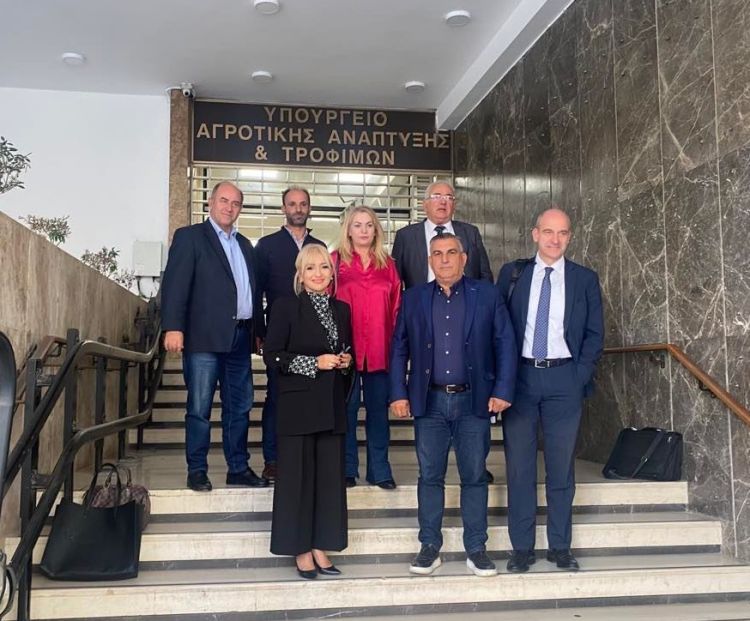 Αντιπροσωπεία της Πιερίας στον Υπουργό Αγροτικής Ανάπτυξης