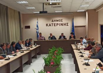 Δημοτικό Συμβούλιο Κατερίνης με ένταση και αντεγκλήσεις