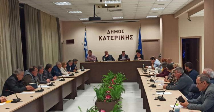 Δημοτικό Συμβούλιο Κατερίνης με ένταση και αντεγκλήσεις