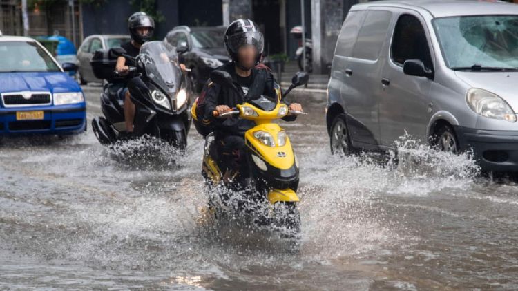 Καιρός: Η κακοκαιρία Άριελ πλήττει αυτή την ώρα τη Πιερία - Νέο έκτακτο δελτίο επικίνδυνων καιρικών φαινομένων Καιρός: Η κακοκαιρία Άριελ πλήττει αυτή την ώρα τη Πιερία – Νέο έκτακτο δελτίο επικίνδυνων καιρικών φαινομένων