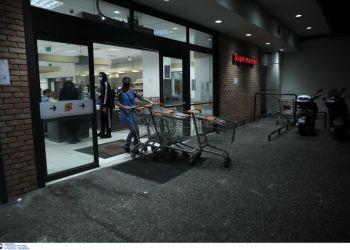 Καλάθι του νοικοκυριού: Πρεμιέρα σήμερα, ποια προϊόντα επέλεξαν οι «μεγάλοι» των σούπερ μάρκετ