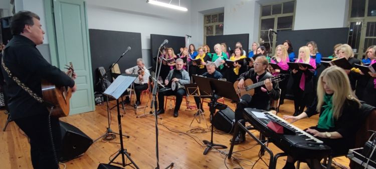 Μελωδικό ταξίδι στο ελληνικό πεντάγραμμο από τη Χορωδία του Συλλόγου Εκπαιδευτικών Α/θμιας Εκπ/σης Πιερίας