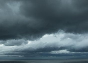 Ο Καιρός σήμερα: Λίγες νεφώσεις με τοπικές βροχές το βράδυ