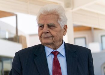 Ο ΟΡΦΕΟ  αποχαιρετά με ευγνωμοσύνη το Λεωνίδα Κωνσταντόπουλο