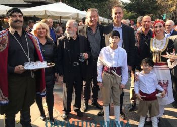 Περιμένοντας τον πρωθυπουργό Κυριάκο  Μητσοτάκη