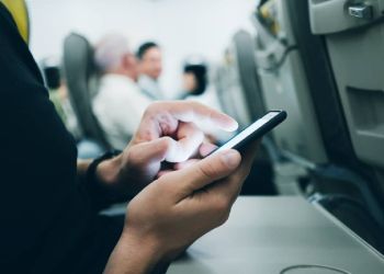 «Πράσινο φως» της ΕΕ για χρήση κινητών εν πτήσει