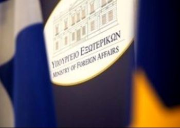 Σκληρή απάντηση του ΥΠΕΞ: Καταδικάζουμε την απαράδεκτη και καταχρηστική κράτηση του Απ. Τζιτζικώστα στη Σμύρνη