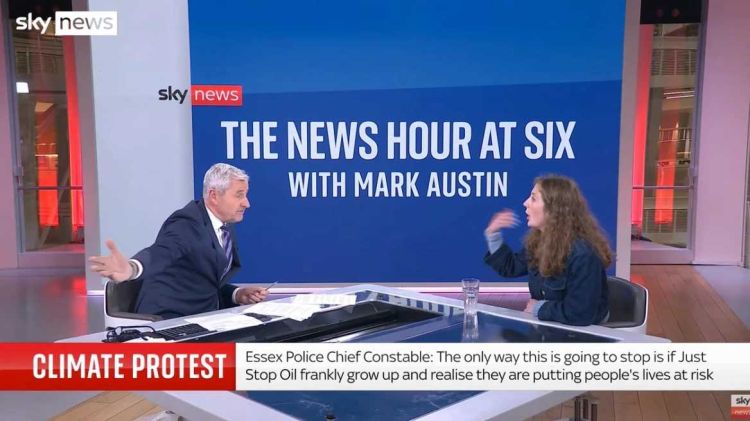 Χάος στον αέρα του Sky News με τον παρουσιαστή και ακτιβίστρια για το κλίμα