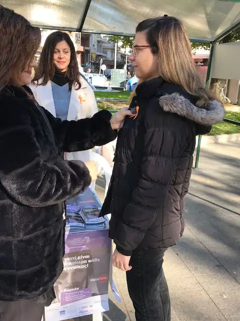 Δράσεις του συμβουλευτικού κέντρου γυναικών Κατερίνης στην κεντρική πλατεία Dράσεις του συμβουλευτικού κέντρου γυναικών Κατερίνης