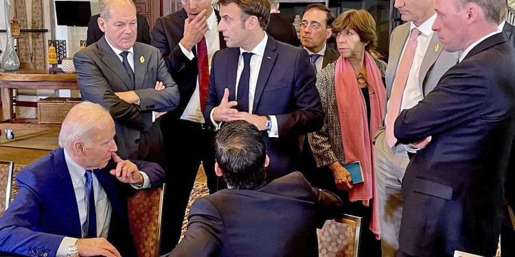 Reuters: Ο Μπάιντεν ενημέρωσε ΝΑΤΟ και G7 πως ο πύραυλος στην Πολωνία ήταν ουκρανικός Reuters: Ο Μπάιντεν ενημέρωσε ΝΑΤΟ και G7 πως ο πύραυλος στην Πολωνία ήταν ουκρανικός