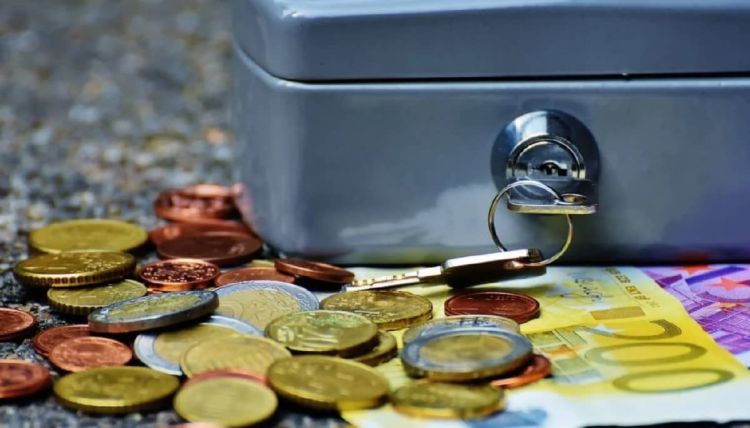 E ΕΦΚΑ: Σε 24 δόσεις αντί 12 μπορούν να ρυθμίζονται οι οφειλές – 50 ευρώ η ελάχιστη μηνιαία δόση