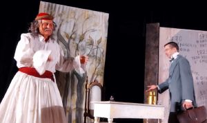 «Αικατερίνεια»: Θερμό χειροκρότημα για τον «Γέρο του Μοριά» & τον Αλμπέρτο Εσκενάζυ