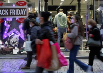 Ανοιχτά τα καταστήματα σήμερα Κυριακή 27 Νοεμβρίου – Το ωράριο λειτουργίας και η Cyber Monday