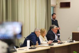 Δημοτικό Συμβούλιο Κατερίνης  με ένταση  και αντεγκλήσεις