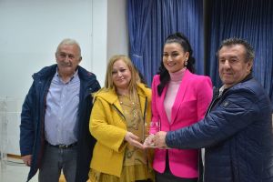 Η συγκίνηση στη βραδιά αναμνήσεων και τιμών του Γ.Α.Σ. «Ο Αρχέλαος» Κατερίνης Η συγκίνηση στη βραδιά αναμνήσεων και τιμών του Γ.Α.Σ. «Ο Αρχέλαος» Κατερίνης