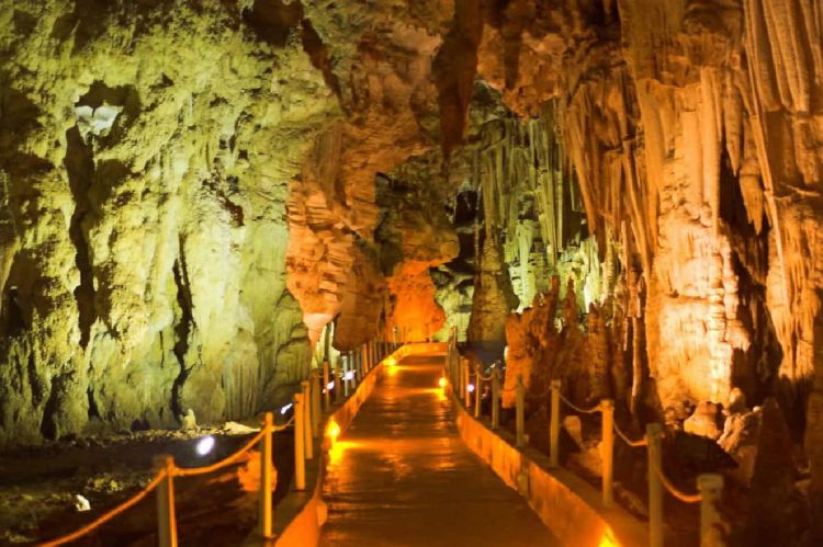 Ημερήσιες εκδρομές με βάση την Κατερίνη – Σπήλαιο Αλιστράτης Σερρών