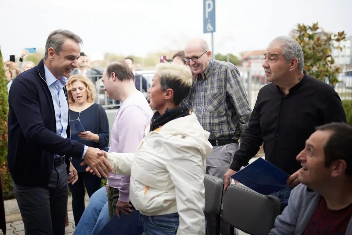 Κυριάκος Μητσοτάκης στην Πιερία: Στην πορεία προς τις κάλπες θα έρθει η ώρα των μεγάλων διλημμάτων και των πραγματικών συγκρίσεων Κυριάκος Μητσοτάκης στην Πιερία: Στην πορεία προς τις κάλπες θα έρθει η ώρα των μεγάλων διλημμάτων και των πραγματικών συγκρίσεων