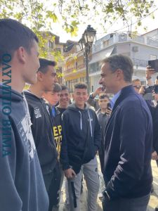 Ο Πρωθυπουργός Κυριάκος Μητσοτάκης στo Κολινδρό Πιερίας (εικόνες + βίντεο)