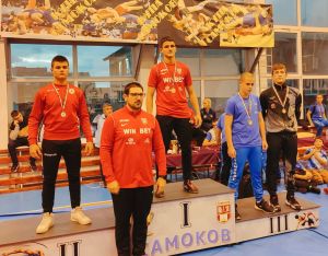 Ολύμπιοι Κατερίνης – Τρία μετάλλια στην Βουλγαρία οι παλαιστές της ομάδας