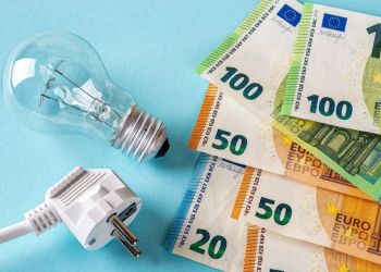 «Σωσίβιο» για τα νοικοκυριά οι επιδοτήσεις στους λογαριασμούς ρεύματος και αερίου