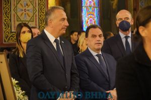 Το τελευταίο αντίο στο Λεωνίδα Κωνσταντόπουλο Το τελευταίο αντίο στο Λεωνίδα Κωνσταντόπουλο