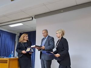 Ψυχοκοινωνική Ενδυνάμωση της Σχολικής Κοινότητας στην Εποχή της Πανδημίας Ψυχοκοινωνική Ενδυνάμωση της Σχολικής Κοινότητας στην Εποχή της Πανδημίας