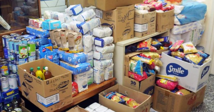 Ένωση Ποντίων Πιερίας: Συγκέντρωση τροφίμων για τις οικονομικά αδύναμες οικογένειες Ένωση Ποντίων Πιερίας: Συγκέντρωση τροφίμων για τις οικονομικά αδύναμες οικογένειες