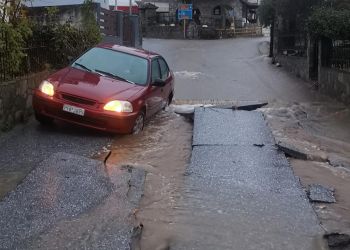 Όλη η Πιερία σε κατάσταση έκτακτης ανάγκης – Διακοπές ρεύματος και πτώσεις δέντρων προκάλεσε η κακοκαιρία ΑΡΙΕΛ