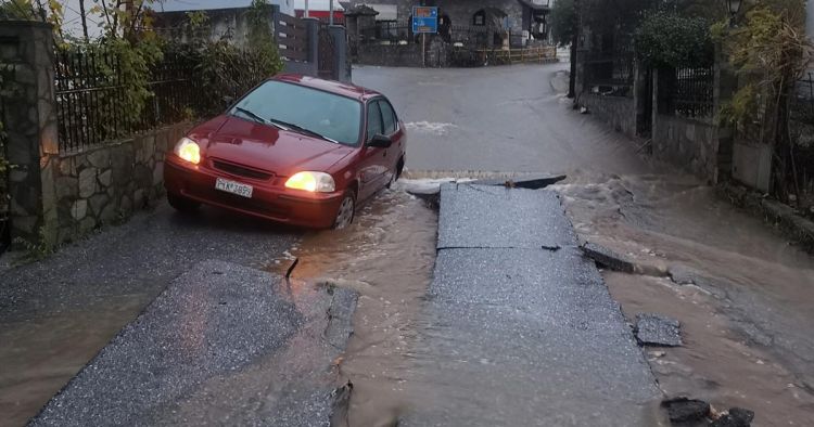 Όλη η Πιερία σε κατάσταση έκτακτης ανάγκης – Διακοπές ρεύματος και πτώσεις δέντρων προκάλεσε η κακοκαιρία ΑΡΙΕΛ