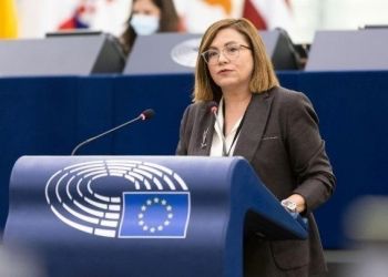 Αναστέλλεται η ιδιότητα του μέλους της ΝΔ της Μαρίας Σπυράκη