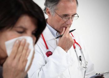 Γρίπη: Οι ηλικίες που χτυπά και τα συμπτώματα