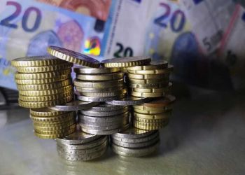 Δεκέμβριος – Μήνας έκτακτης οικονομικής ενίσχυσης: Ποιοι έχουν να λαμβάνουν μέχρι τα Χριστούγεννα