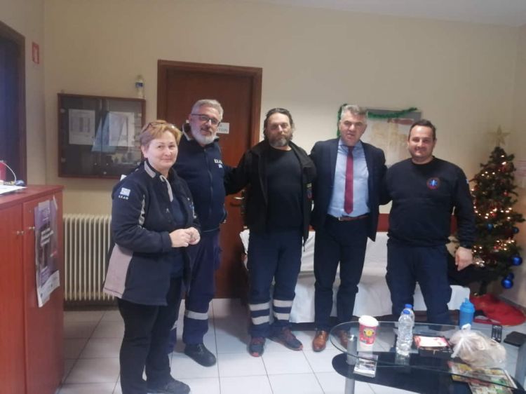 Δημήτρης Μπέης Δ. ΜΠΕΗΣ:Επίσκεψη στο ΕΚΑΒ Κατερίνης όπου άκουσε με προσοχή τα προβλήματα που αντιμετωπίζουν.