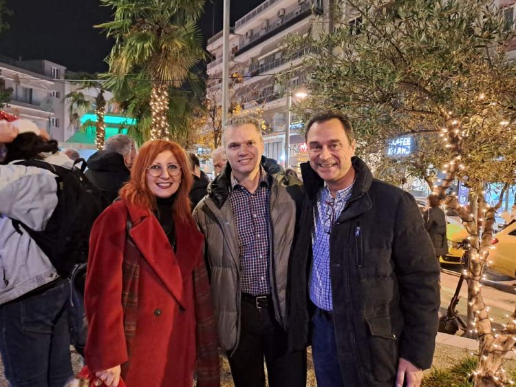 Η γιορτή που διοργανώθηκε στην Κεντρική Πλατεία Κατερίνης το βράδυ του περασμένου Σαββάτου ήταν ιδιαίτερη για πολλούς λόγους.