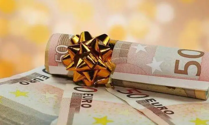 Η κάλπη «θέλει» μόνιμες φορολογικές ελαφρύνσεις για την επόμενη 4ετία Η κάλπη «θέλει» μόνιμες φορολογικές ελαφρύνσεις για την επόμενη 4ετία