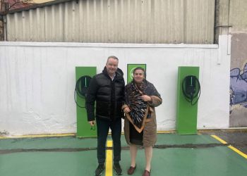 Νέα σημεία φόρτισης ηλεκτρικών οχημάτων στον αστικό ιστό