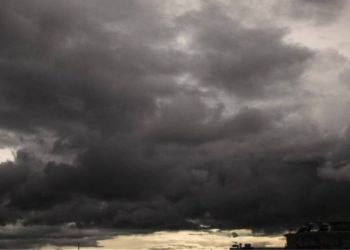 Ο Καιρός σήμερα: Λίγες νεφώσεις κατά τόπους και κατά περιόδους αυξημένες