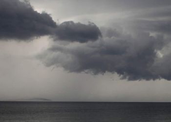 Ο Καιρός σήμερα: Λίγες νεφώσεις που από το μεσημέρι θα αυξηθούν και θα σημειωθούν τοπικές βροχές