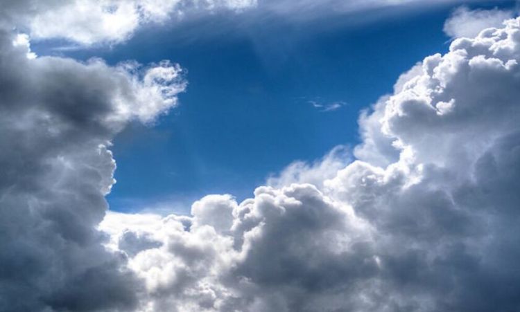 Ο Καιρός σήμερα: Νεφώσεις και υψηλές θερμοκρασίες την Παρασκευή