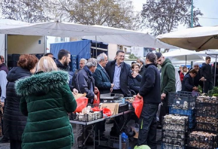 Ο «Πάγκος της Αλληλεγγύης» έκανε πρεμιέρα στην Κατερίνη Ο «Πάγκος της Αλληλεγγύης» έκανε πρεμιέρα στην Κατερίνη