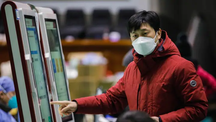 Παγκόσμια ανησυχία για νέο κύμα κορονοϊού στην Κίνα Παγκόσμια ανησυχία για νέο κύμα κορονοϊού στην Κίνα