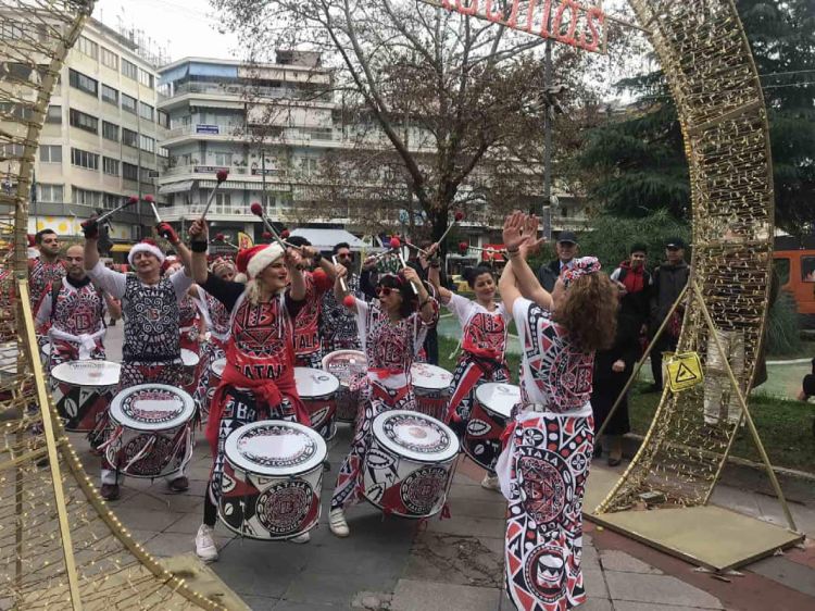 Πλατεία Κατερίνης: Ενα φανταστικό σώουo συγκρότημα batala salonica 