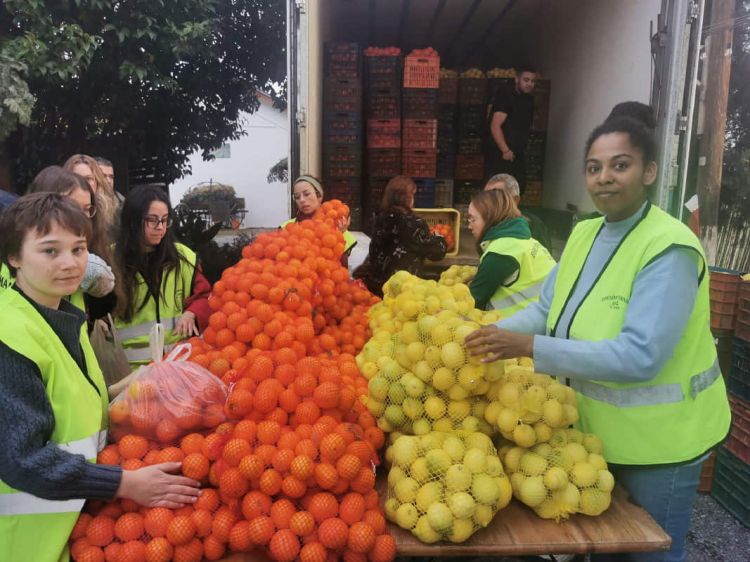 Πραγματοποιήθηκε η 93η διανομή “Χωρίς Μεσάζοντες” στον Καπνικό Σταθμό Κατερίνης το πρωινό της Κυριακής 18/12/2022.