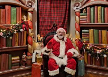 Το πάρτι έκπληξη στο Μουσείο Χριστουγέννων Κατερίνης (εικόνες & βίντεο)