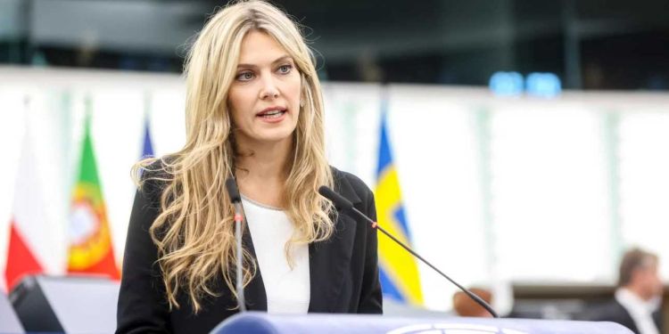 Le Soir: Η Εύα Καϊλή ομολόγησε ότι ζήτησε από τον πατέρα της να κρύψει τη βαλίτσα με 750.000 ευρώ, νέες αποκαλύψεις Le Soir: Η Εύα Καϊλή ομολόγησε ότι ζήτησε από τον πατέρα της να κρύψει τη βαλίτσα με 750.000 ευρώ, νέες αποκαλύψεις