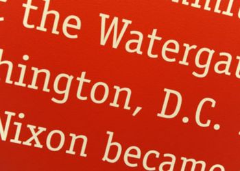 «qatar Gate»: Γιατί όλα τα σκάνδαλα καταλήγουν σε… Gate;