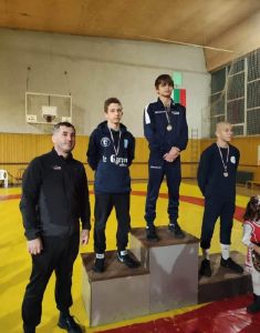 Έλαμψαν τα τρομερά παιδιά του Αρχέλαου Κατερίνης στο Πλέβεν της Βουλγαρίας. 4 συμμετοχές 3 μετάλλια!